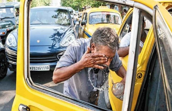 গরমে দুর্বিষহ অবস্থা দক্ষিণবঙ্গে, তাপপ্রবাহেরও পূর্বাভাস