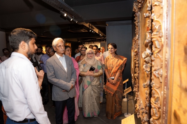 জাদুঘর পরিদর্শন মন্ত্রীর