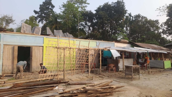 লোয়াইরপোয়ায় প্ৰচণ্ড ঝড়-তুফানে ব্যাপক ক্ষয়ক্ষতি (চিত্ৰ ১)