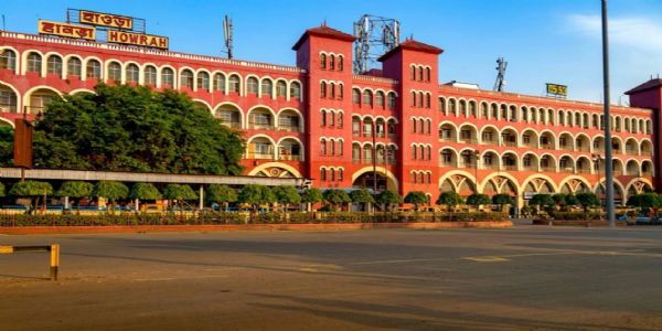 হাওড়া স্টেশন : শুধু গন্তব্য নয়, পূর্ব ভারতের হৃদস্পন্দন