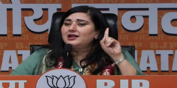 কেজরিওয়ালকে নিশানা বাঁশুরি স্বরাজের