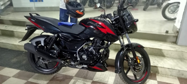 কদমতলায় বাইক চুরি