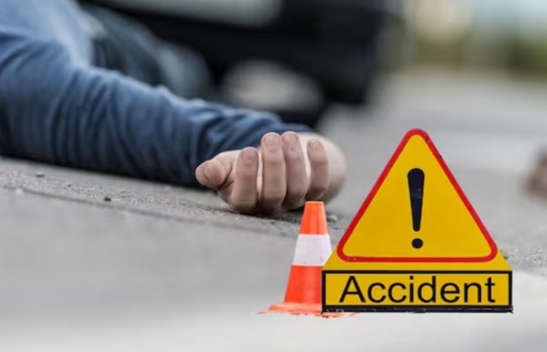 সোনভদ্র জেলায় গাড়ি ও ডিভাইডারের সংঘর্ষে মৃত ৩,আহত ৫