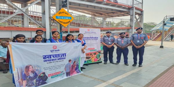 পূর্ব রেলে ‘স্বচ্ছতা’ অভিযানে জোর, যাত্রীদের মধ্যে বদলের ইঙ্গিত