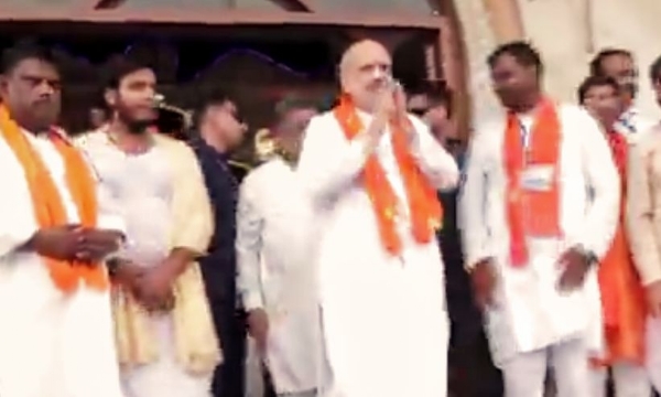 গঙ্গাসাগরে পুণ্যস্নান অমিত শাহের, কপিল মুনির আশ্রমে দিলেন পুজো