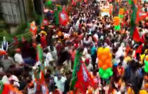 ইন্দ্রনীলের সমর্থনে বেহালা পশ্চিমে অমিত শাহের রোড শো, পশ্চিমবঙ্গে জয় নিয়ে আশাবাদী