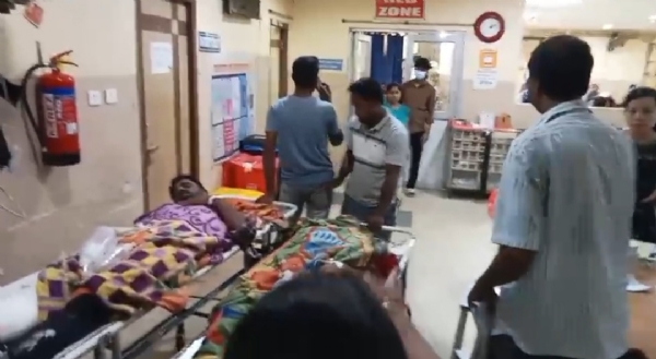 আহত মা ও ছেলে