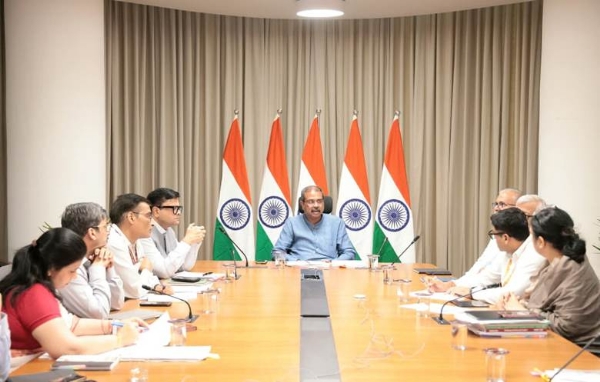 এনসিইআরটি পাঠ্যপুস্তক সরবরাহে জোর, পর্যালোচনায় শিক্ষা মন্ত্রী