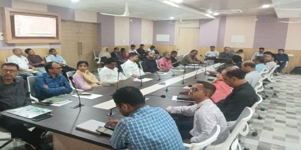 হাইলাকান্দিতে অনুষ্ঠিত জেলা উন্নয়ন কমিটির পর্যালোচনা বৈঠক