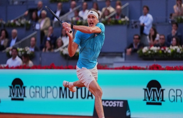 মাদ্রিদ ওপেন ২০২৬: রিবাকিনা ছিটকে গেলেন, জভেরেভ অনায়াসে শেষ ষোলোতে গেলেন