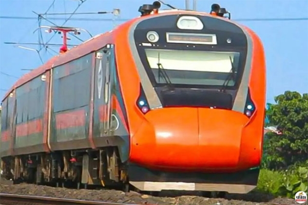 মুম্বই–আমেদাবাদ বন্দে ভারত এক্সপ্রেসে কোচ বাড়ল ১৬ থেকে ২০