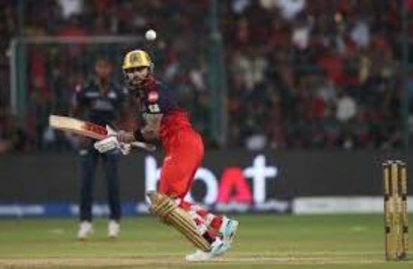 বৃহস্পতিবার আইপিএলে জিটি মুখোমুখি হবে আরসিবির,জেনে নিন দুটি দলের রেকর্ড