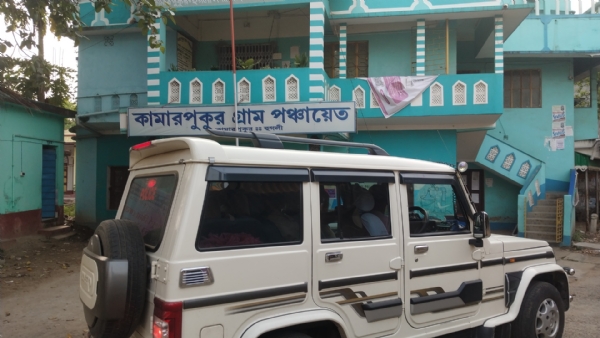 কামারপুকুরে বিএম বোঝাই গাড়িকে কেন্দ্র করে উত্তেজনা