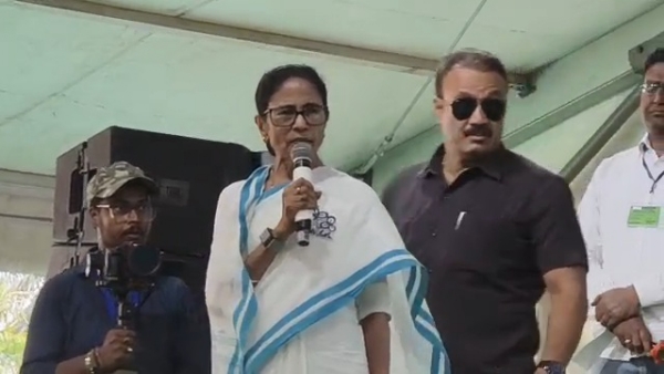 মুখ্যমন্ত্রী মমতা