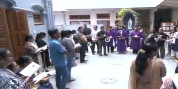 ‘গুড ফ্রাইডে’ উপলক্ষ্যে কলকাতায় বিশেষ প্রার্থনা, শুভেচ্ছা মমতার