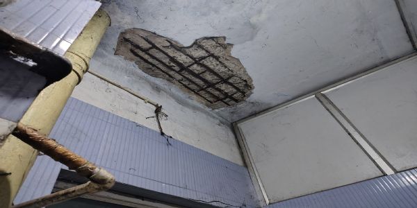 এনআরএস হাসপাতালে সিসিইউ-তে ছাদের চাঙড় ভেঙে বিপত্তি, অল্পের জন্য রক্ষা পেলেন রোগীরা