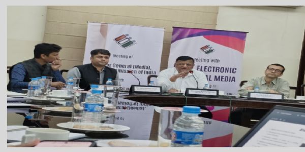 নবান্নে বড়সড় প্রশাসনিক রদবদল, একাধিক শীর্ষ আমলার দায়িত্ব পরিবর্তন