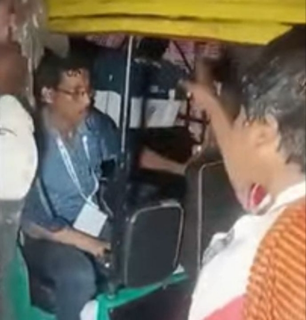 ইভিএম বিতর্ক কুলতলিতে