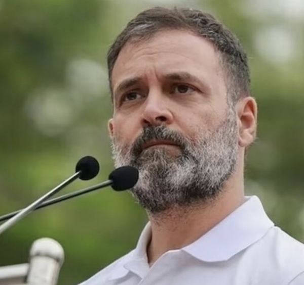 (রাউন্ড আপ ) সংবিধান ধ্বংসের চেষ্টা চলছে, বিজেপি-তৃণমূলকে একসঙ্গে নিশানা রাহুলের