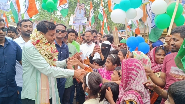 তৃণমূল কংগ্রেস প্রার্থীর ভোটপ্রচারে সমাগমযমম্পহ তৃণমূল কংগ্রেস প্রার্থীর ভোটপ্রচারে সমাগমযমম্পহ