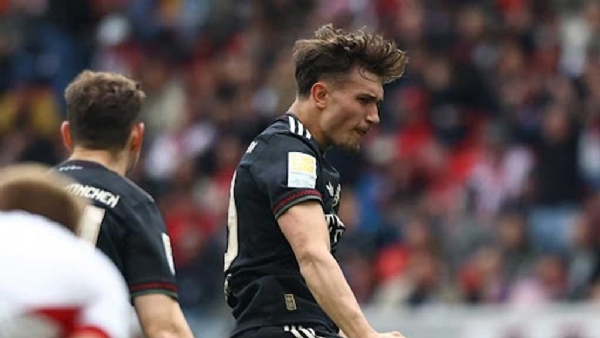 পিছিয়ে থেকেও জিতল বায়ার্ন