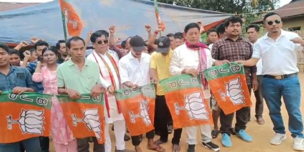 জিরানিয়ায় যোগদান সভায় বিজেপিতে সামিল ৩৫ ভোটার