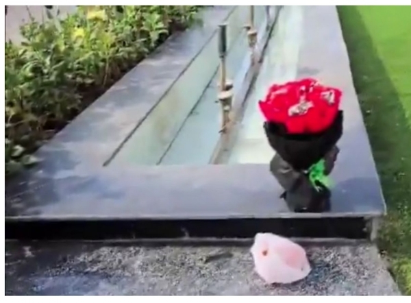 ফুলের তোরা ফুলের তোরা