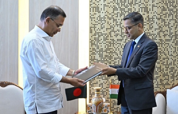 বাংলাদেশের প্রধানমন্ত্রীর সঙ্গে ঢাকায় সৌজন্য সাক্ষাৎ ভারতীয় হাই কমিশনারের