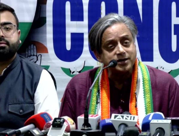 শশী থারুর