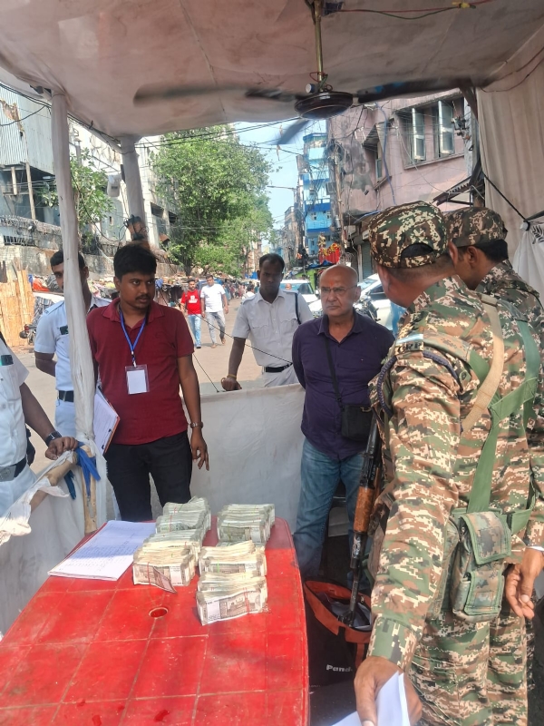 শ্যামপুকুরে নগদ উদ্ধার শ্যামপুকুরে নগদ উদ্ধার