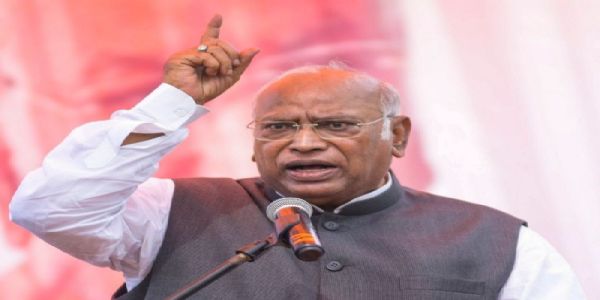 অসমে উস্কানিমূলক মন্তব্য, মল্লিকার্জুনের বিরুদ্ধে বশিষ্ঠ থানায় বিজেপি নেতার এফআইআর