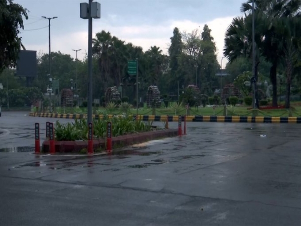 দিল্লি-এনসিআর অঞ্চলে স্বস্তির বৃষ্টি, মনোরম হয়ে উঠল আবহাওয়া