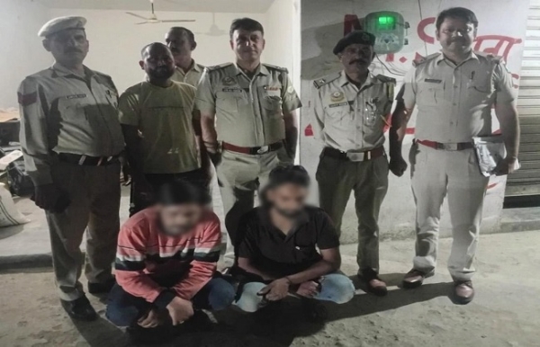 ইন্দোরে ১০ গ্রাম মাদক সহ গ্রেফতার দুজন ইন্দোরে ১০ গ্রাম মাদক সহ গ্রেফতার দুজন