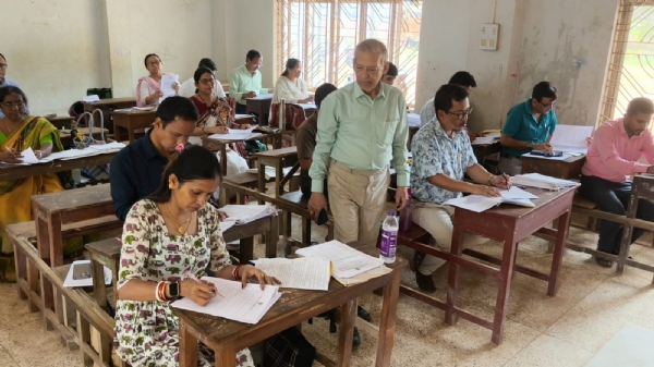 পরীক্ষার খাতা মূল্যায়ন