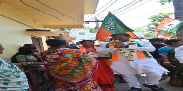 জনসংযোগে জোর খানাকুলের বিজেপি প্রার্থী সুশান্ত ঘোষ