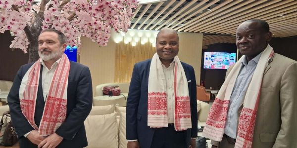 অসম বিধানসভা নির্বাচন-উৎসব অধ্যয়ন করতে গুয়াহাটি এলেন সাত দেশের ১২ জন প্রতিনিধি