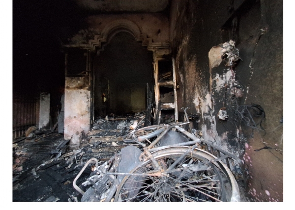 আগুনে পুড়ে গেছে