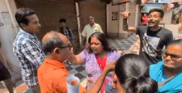 পানিহাটিতে প্রচারে বেরিয়ে গোলমাল