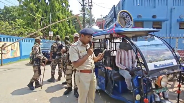 আরামবাগ পুলিশের মাইক প্রচার