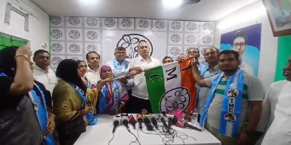 মনোনয়নের শেষ দিনে উলুবেড়িয়া দক্ষিণে তৃণমূলে যোগ ১১ পঞ্চায়েত সদস্য, বাড়ল সংগঠনের শক্তি