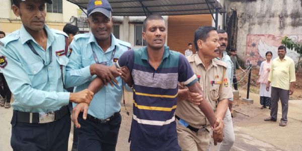 জিবিপি হাসপাতাল থেকে পালাতে গিয়ে ধরা পড়ল বাংলাদেশি বন্দি