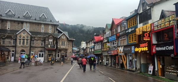 হিমাচলের পাহাড়ি এলাকায় ফের তুষারপাত, শিমলায় শিলাবৃষ্টিতে ক্ষতিগ্রস্ত আপেল ফসল