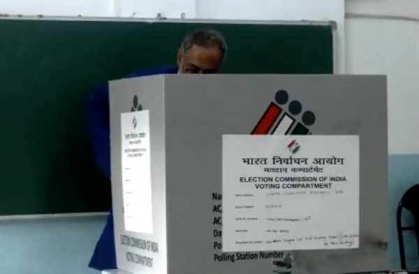 কেরলমে পরিবর্তনের জন্য ভোট দেওয়ার আহ্বান রাজীবের