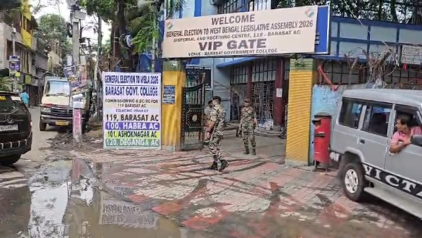 উত্তেজনা বারাসাত স্ট্রং রুম