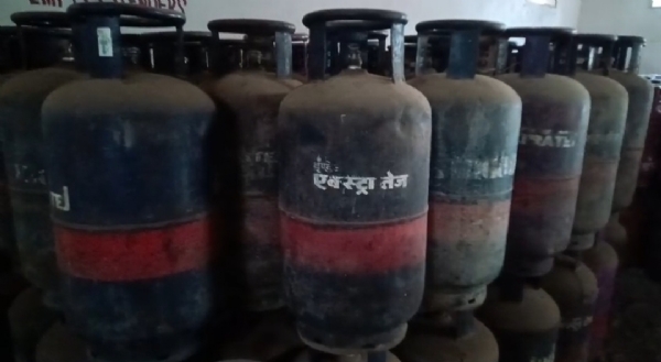 বাণিজ্যিক এলপিজির দাম বৃদ্ধি