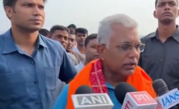 দিলীপ ঘোষ