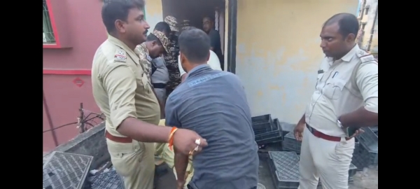 তৃণমূল পার্টি অফিসের কাছ থেকে অস্ত উদ্ধার