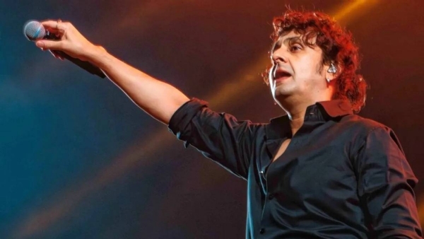 লাইভ শোয়ে ভক্তের আচরণে ক্ষুব্ধ সোনু নিগম