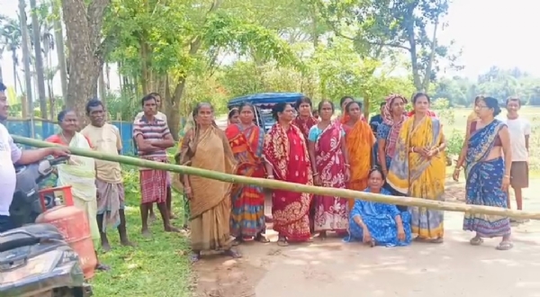 রাস্তা অবরোধ