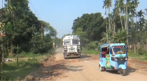 বেহাল রাস্তা